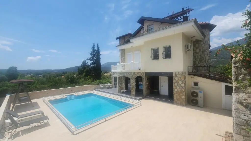 Villa in Ovacik